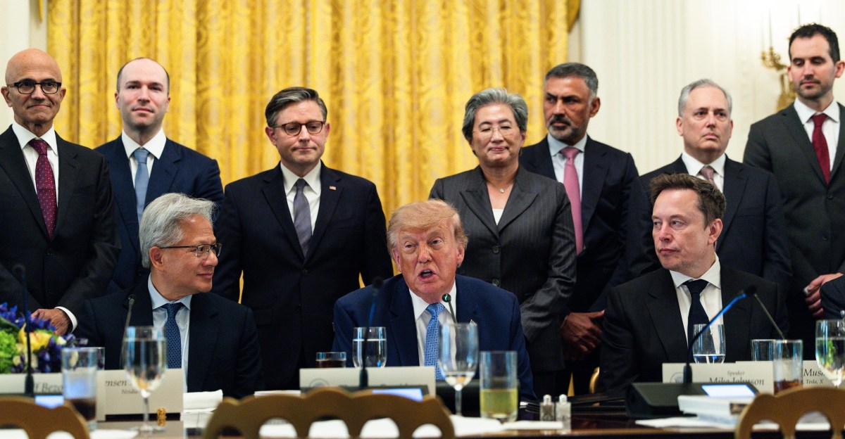 Trump Hosts Silicon Valley Chiefs For Summit On AI Safety Risks